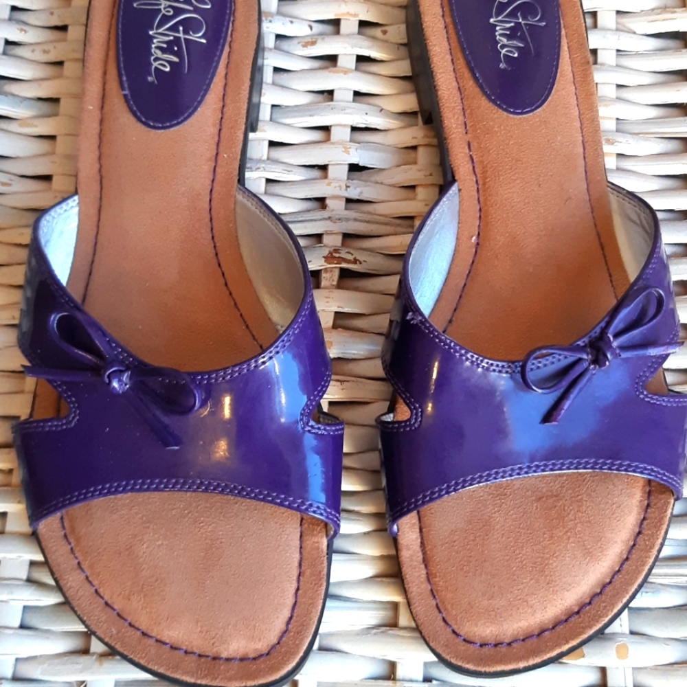 Astr Women's Purple Slide Sandals